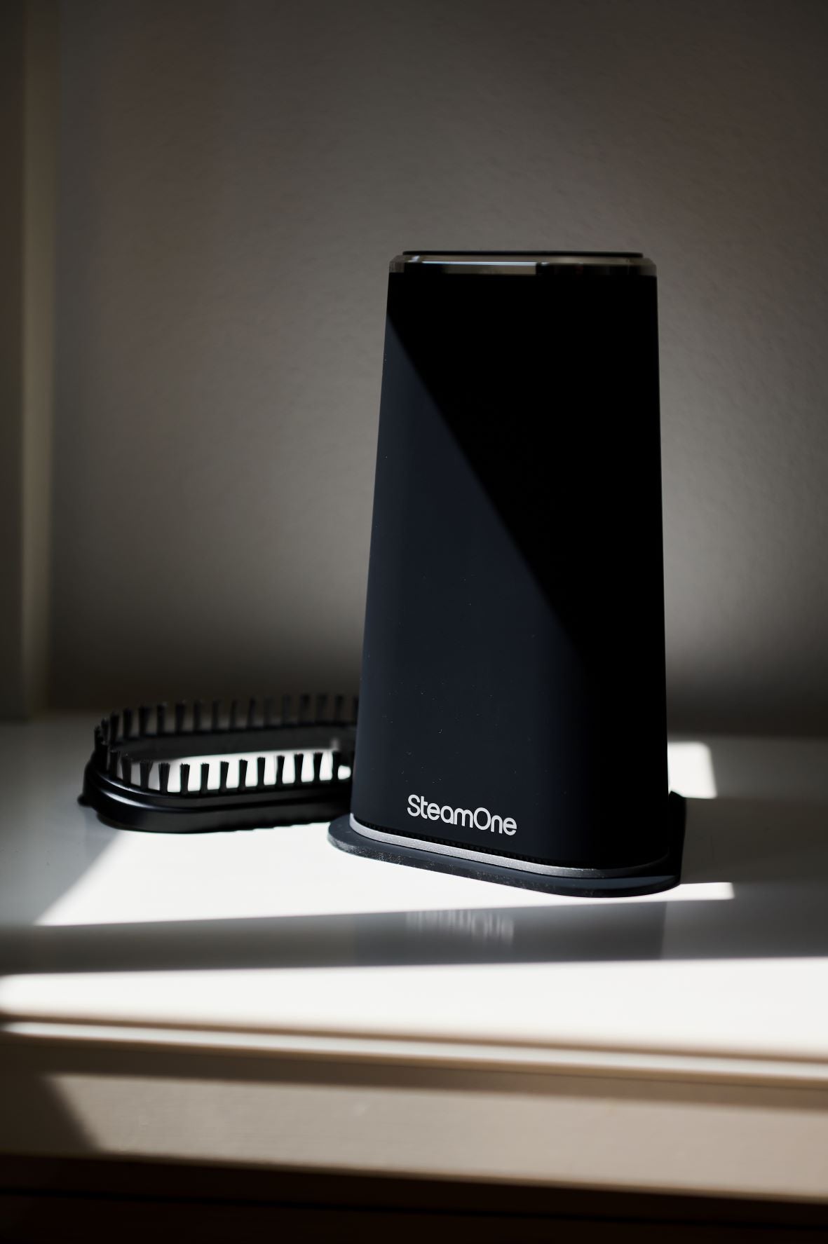 FOLDABLE ハンディー衣類スチーマー JPFD130B BLACK SteamOne / スチームワン