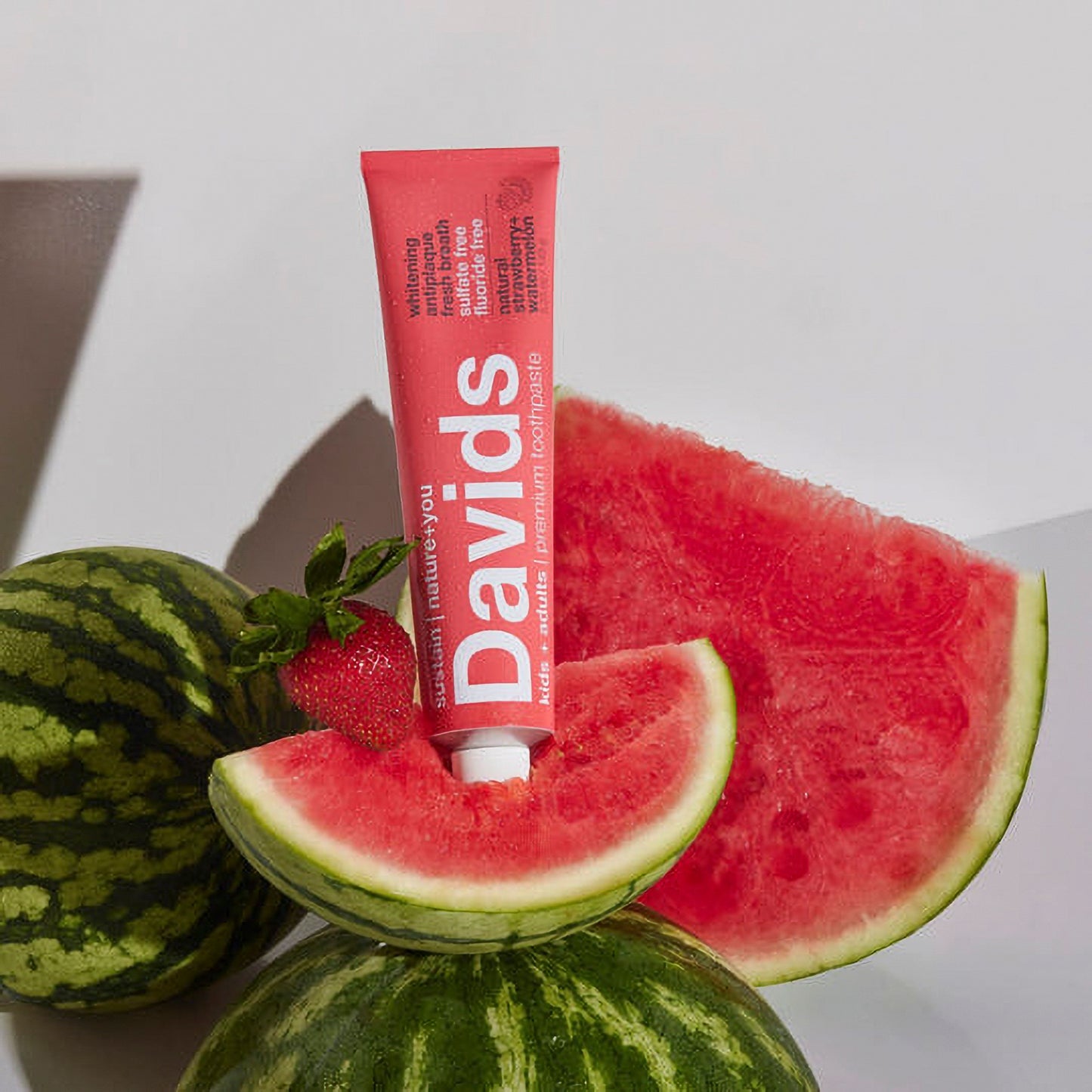 ストロベリースイカ 149g ホワイトニングトゥースペースト Davids / デイヴィッズ